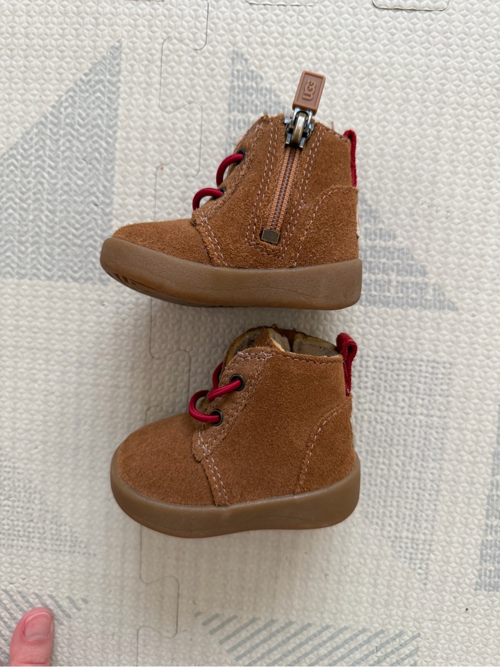 UGG Infant Kids Chestnut Suede Boots with Red Pull Tab - Picture 4 of 6